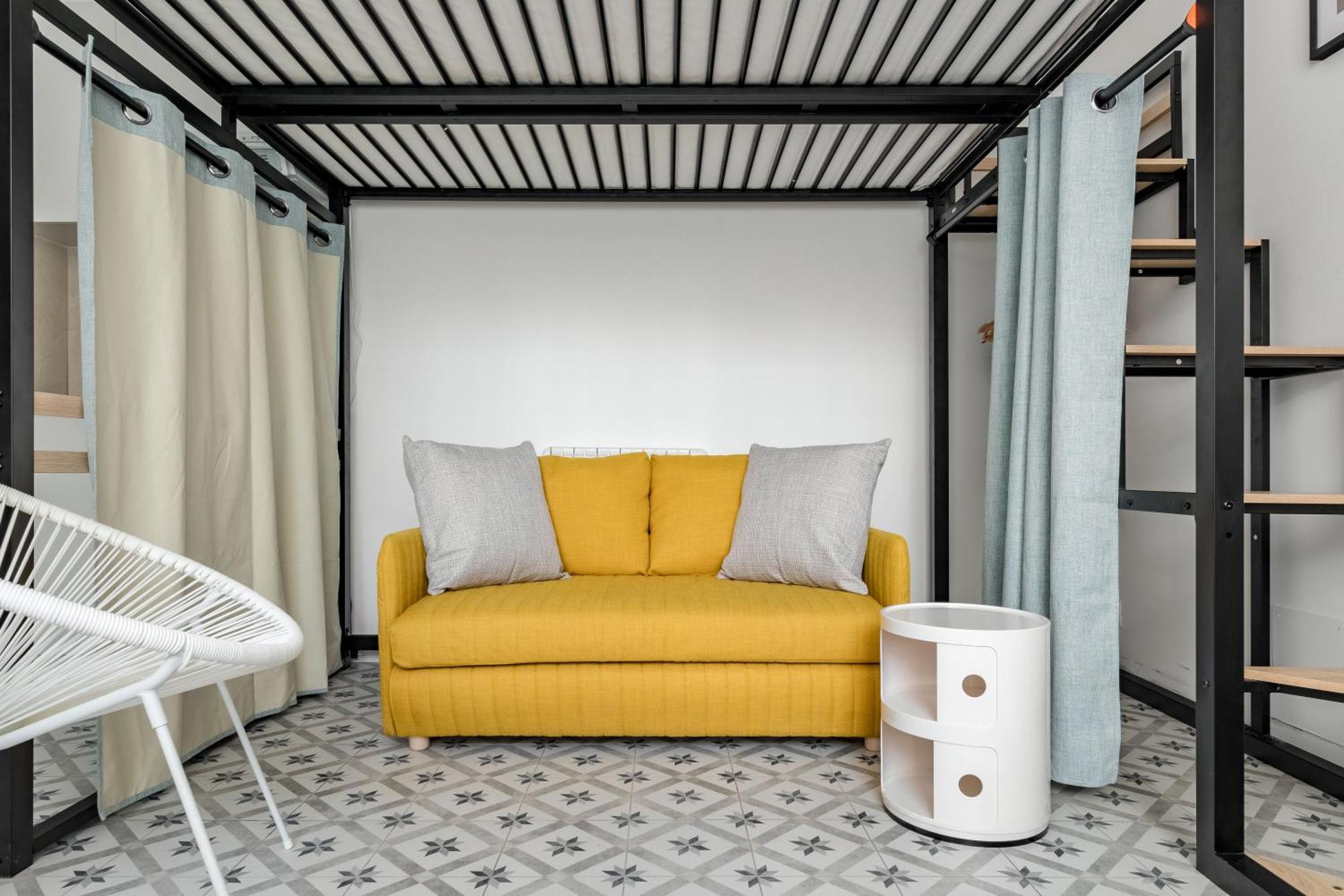 Apartment Charming Urban I Y Ii