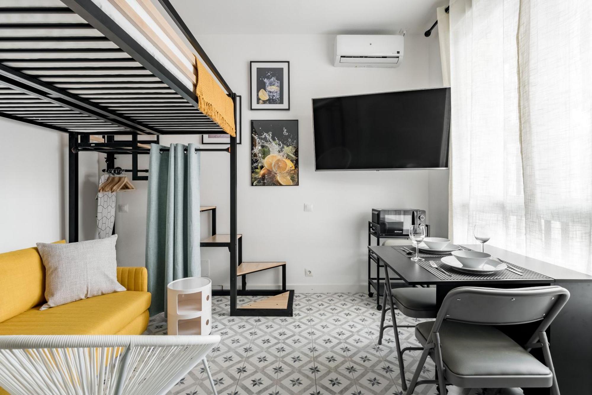 Charming Urban I Y Ii Apartment *